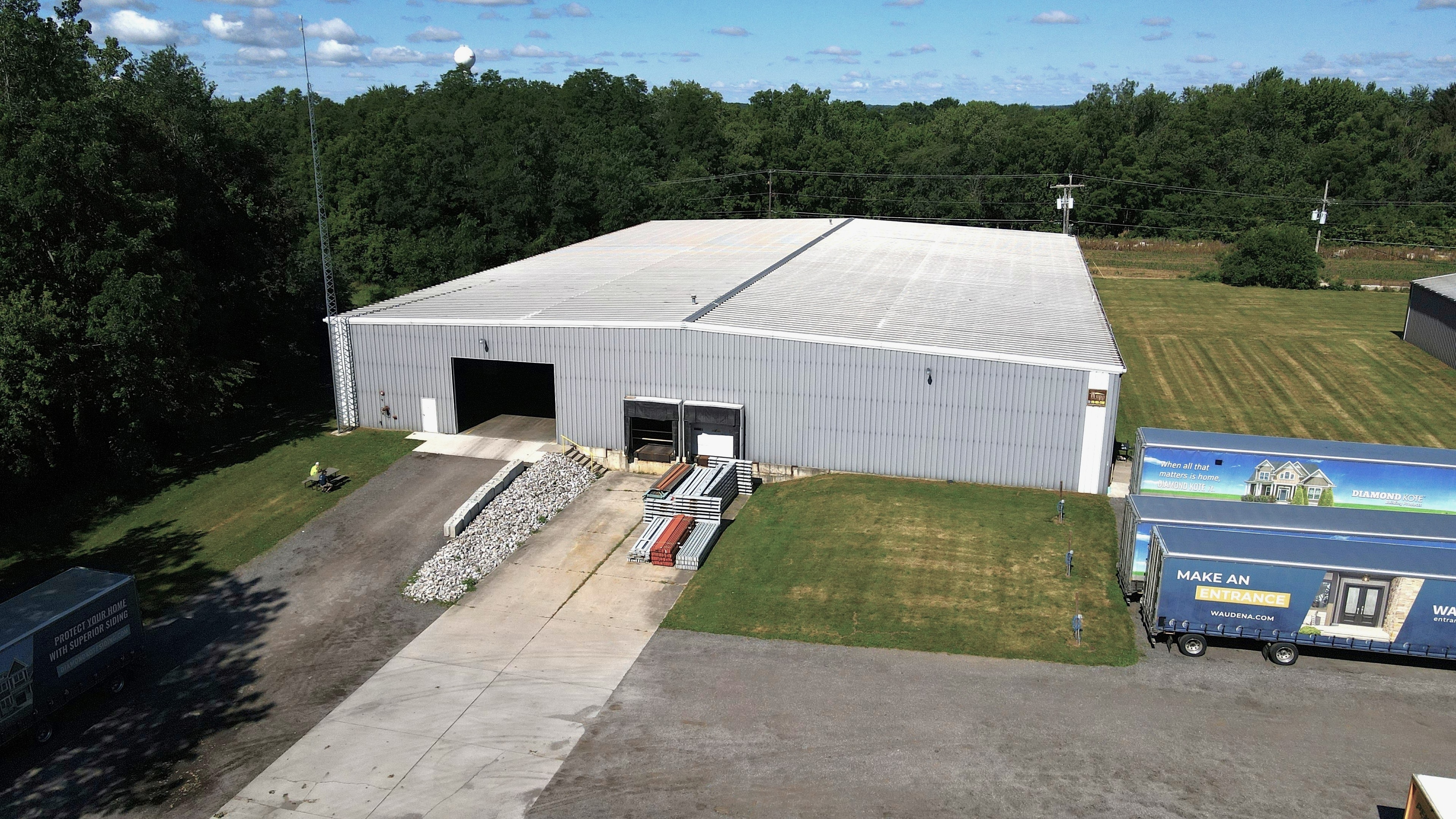 501 N Parkway — Warehouse